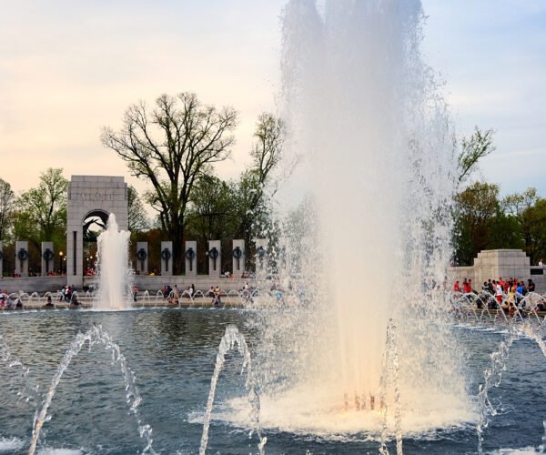 Dubai Fountain Show & Lake Ride