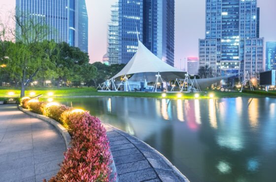 Walking in Dubai – Explore the City Step by Step